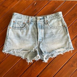 501 Women’s Premium Levi’s Denim Shorts Size 30